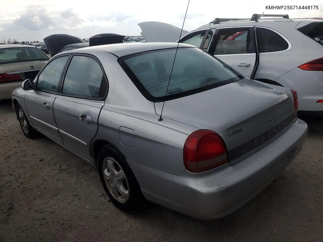 2001 Hyundai Sonata Gl VIN: KMHWF25S71A448175 Lot: 77603524