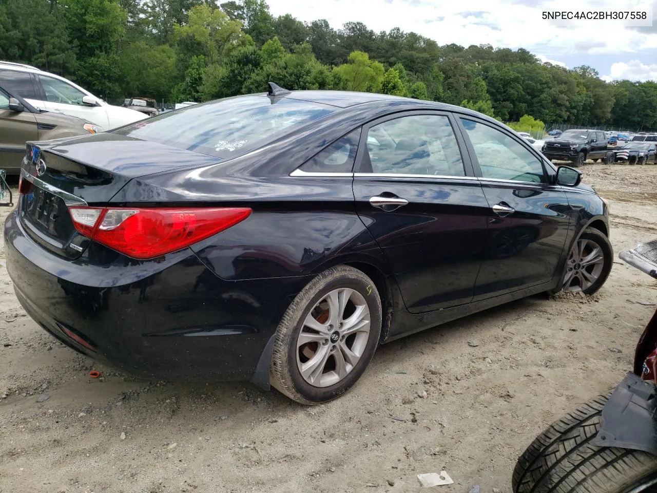 5NPEC4AC2BH307558 2011 Hyundai Sonata Se