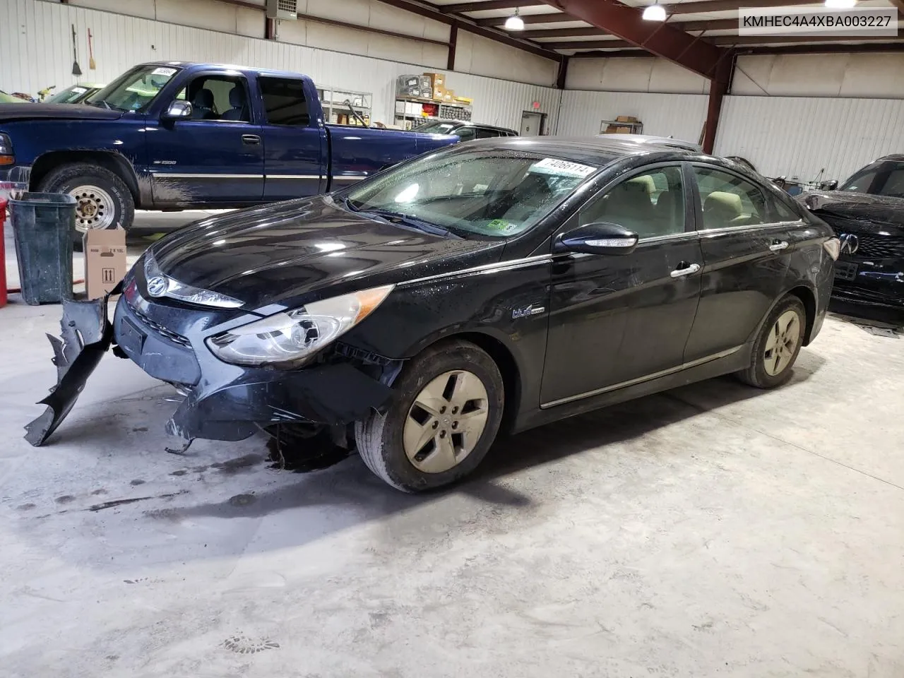 2011 Hyundai Sonata Hybrid VIN: KMHEC4A4XBA003227 Lot: 74066114