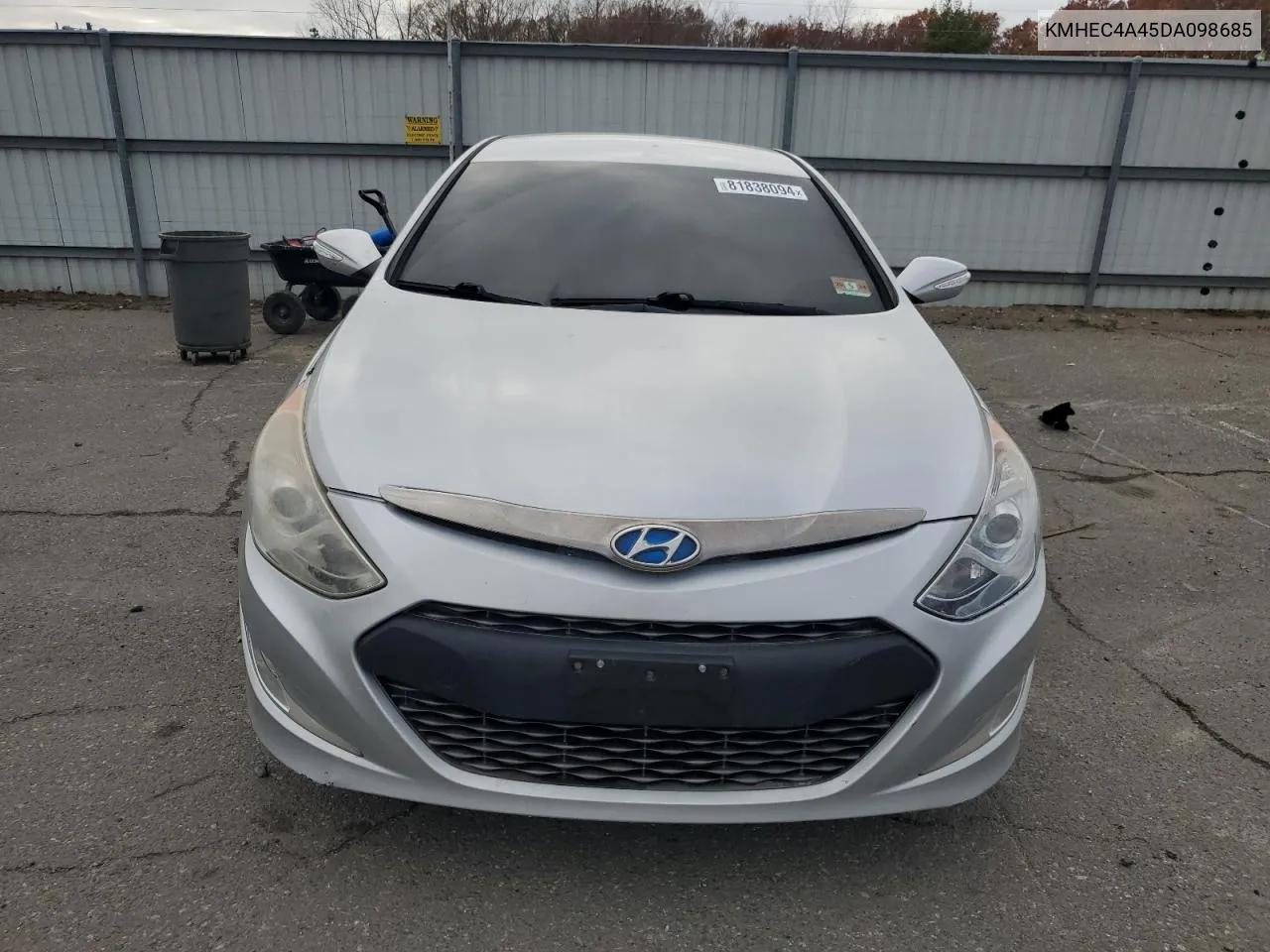 2013 Hyundai Sonata Hybrid VIN: KMHEC4A45DA098685 Lot: 81838094