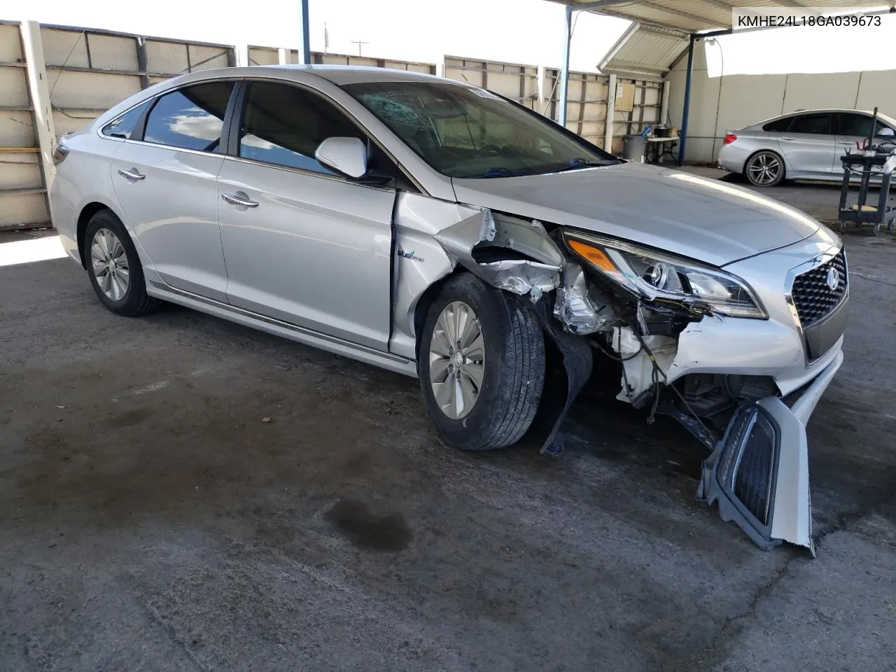 2016 Hyundai Sonata Hybrid VIN: KMHE24L18GA039673 Lot: 68843254