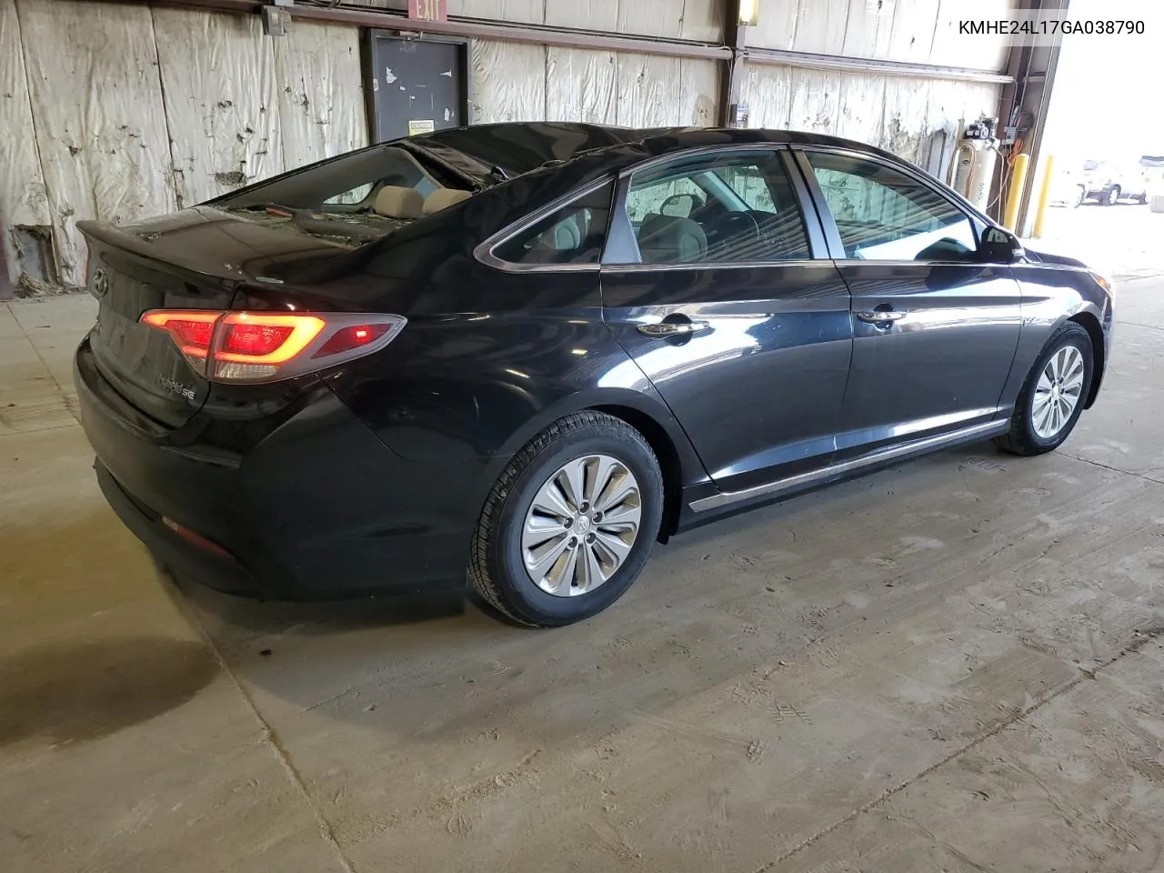 2016 Hyundai Sonata Hybrid VIN: KMHE24L17GA038790 Lot: 79738824