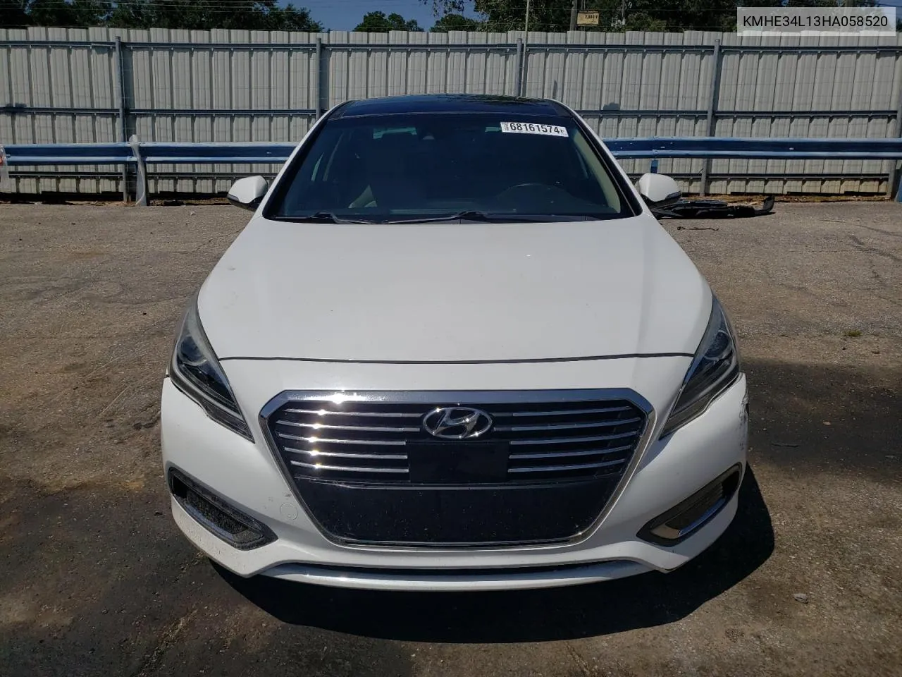 2017 Hyundai Sonata Hybrid VIN: KMHE34L13HA058520 Lot: 68161574