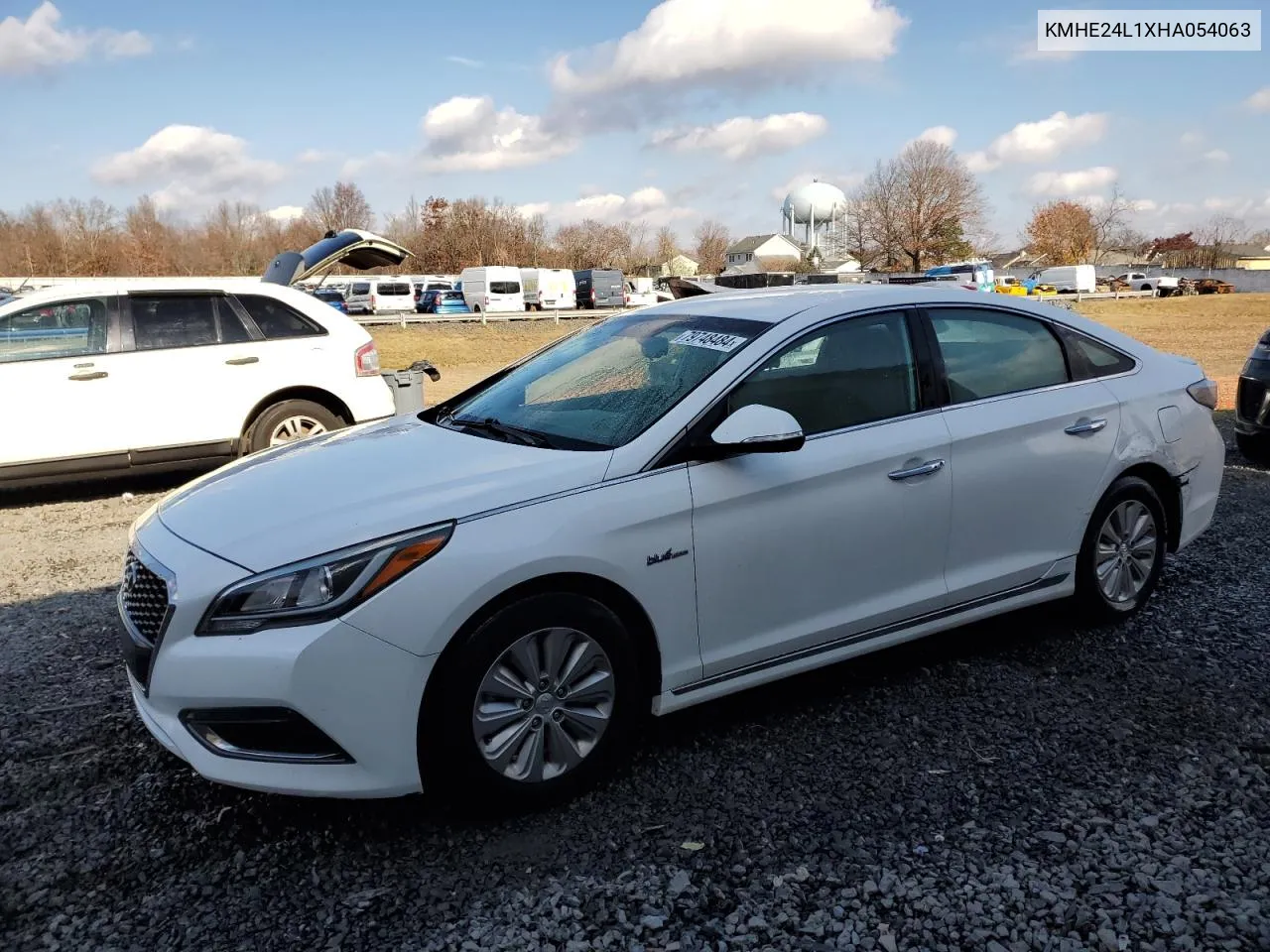 2017 Hyundai Sonata Hybrid VIN: KMHE24L1XHA054063 Lot: 79748484