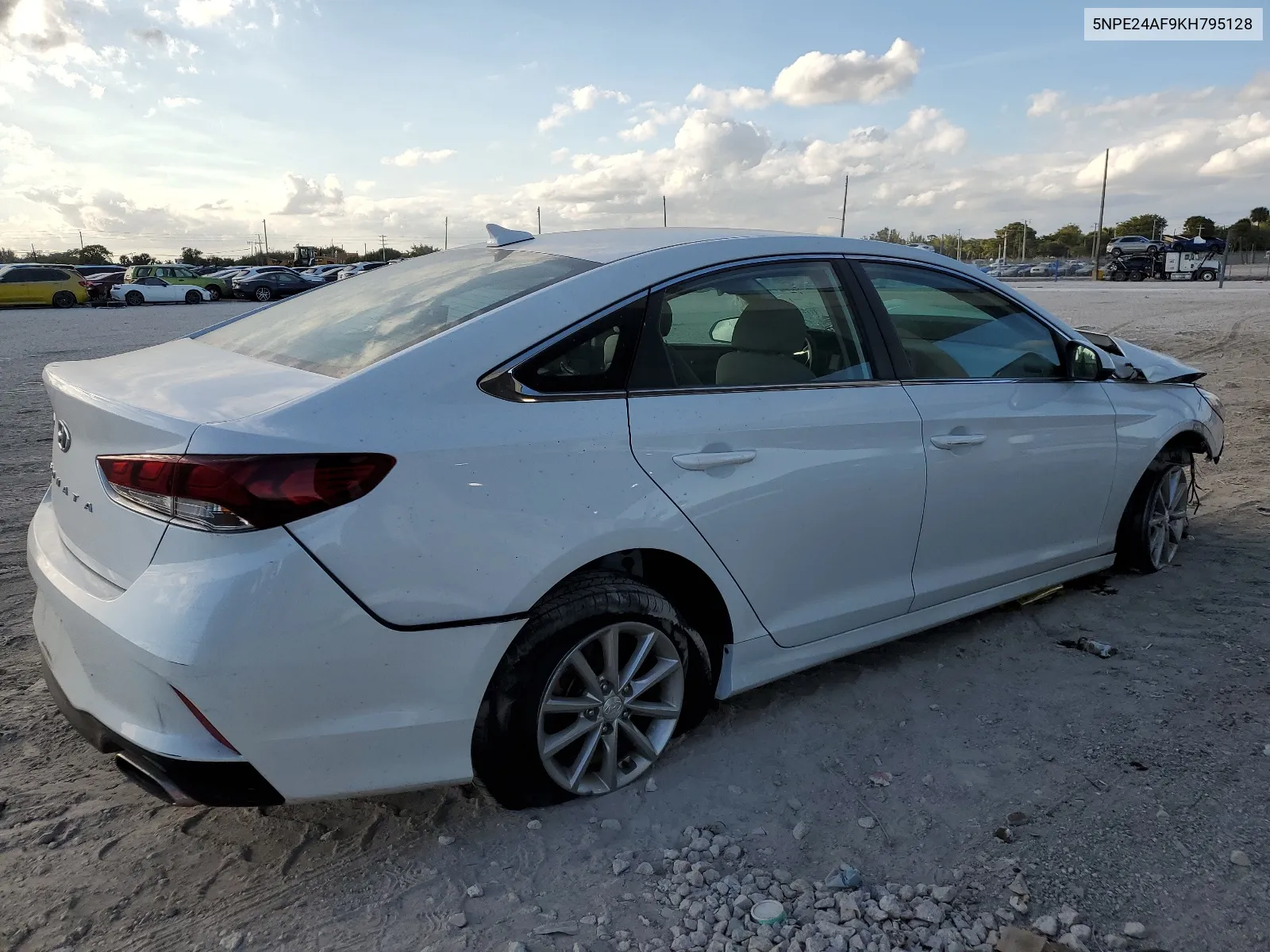 5NPE24AF9KH795128 2019 Hyundai Sonata Se