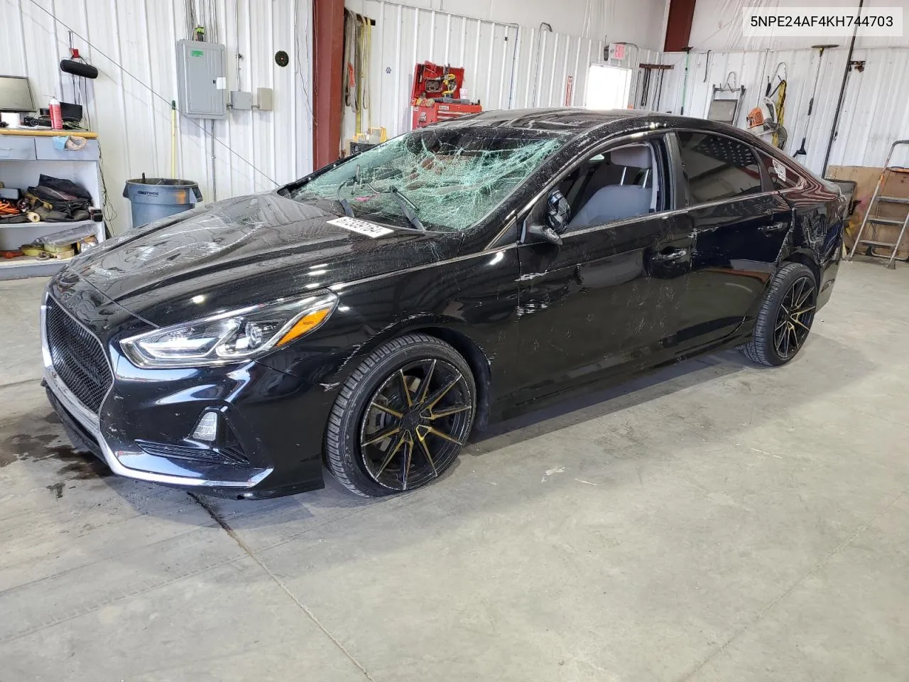 2019 Hyundai Sonata Se VIN: 5NPE24AF4KH744703 Lot: 70188294