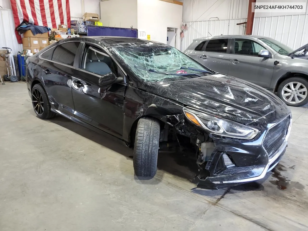 2019 Hyundai Sonata Se VIN: 5NPE24AF4KH744703 Lot: 70188294