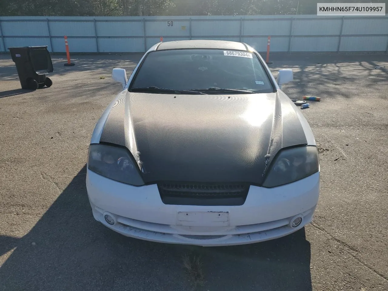 KMHHN65F74U109957 2004 Hyundai Tiburon Gt