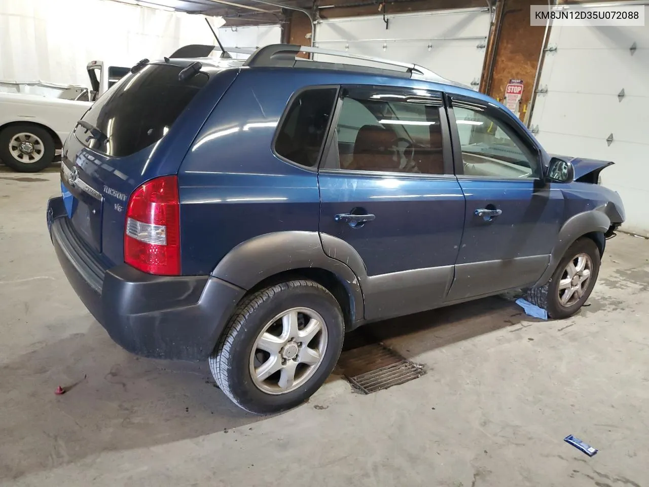 KM8JN12D35U072088 2005 Hyundai Tucson Gls