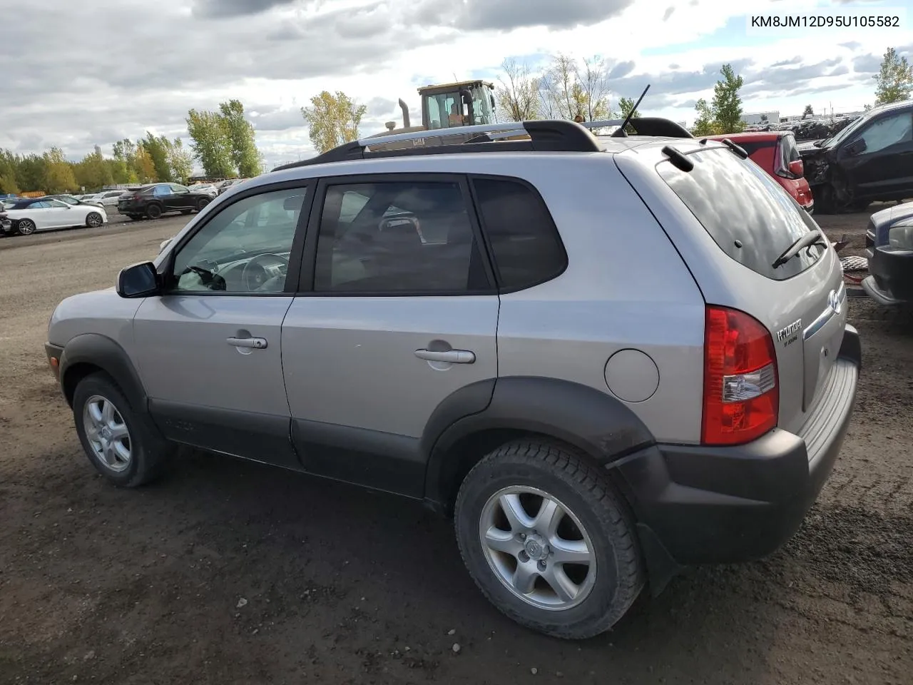 2005 Hyundai Tucson Gl VIN: KM8JM12D95U105582 Lot: 73337864