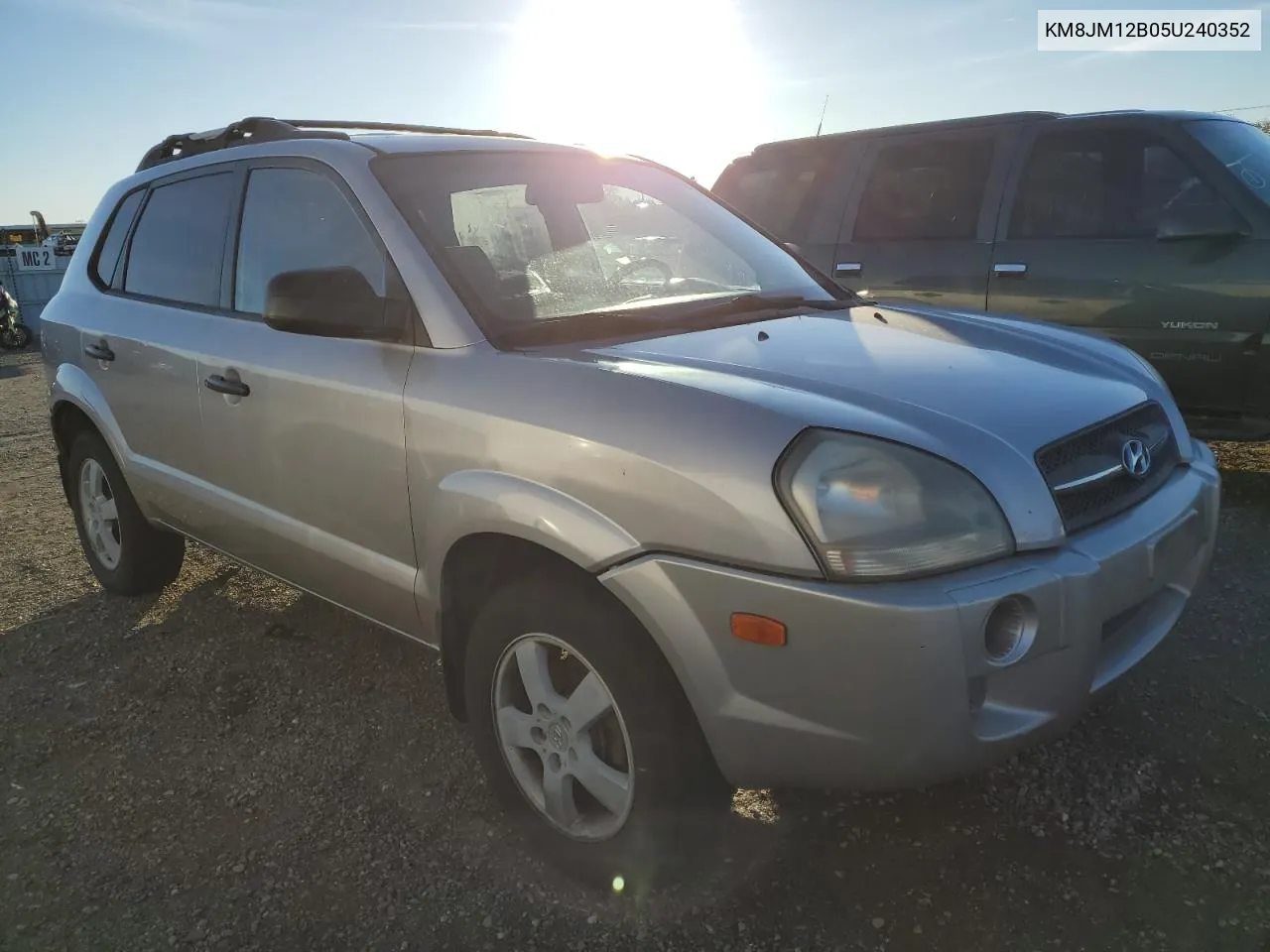 2005 Hyundai Tucson Gl VIN: KM8JM12B05U240352 Lot: 79270993