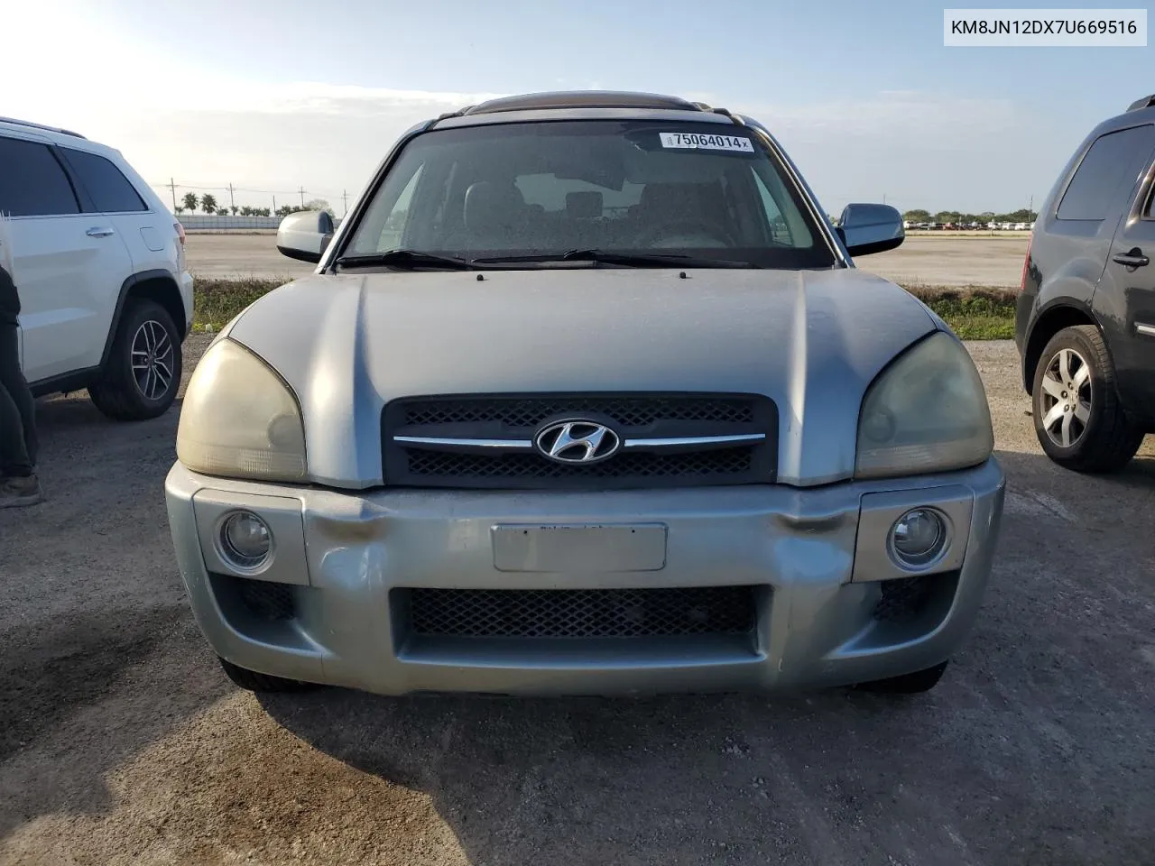 2007 Hyundai Tucson Se VIN: KM8JN12DX7U669516 Lot: 75064014