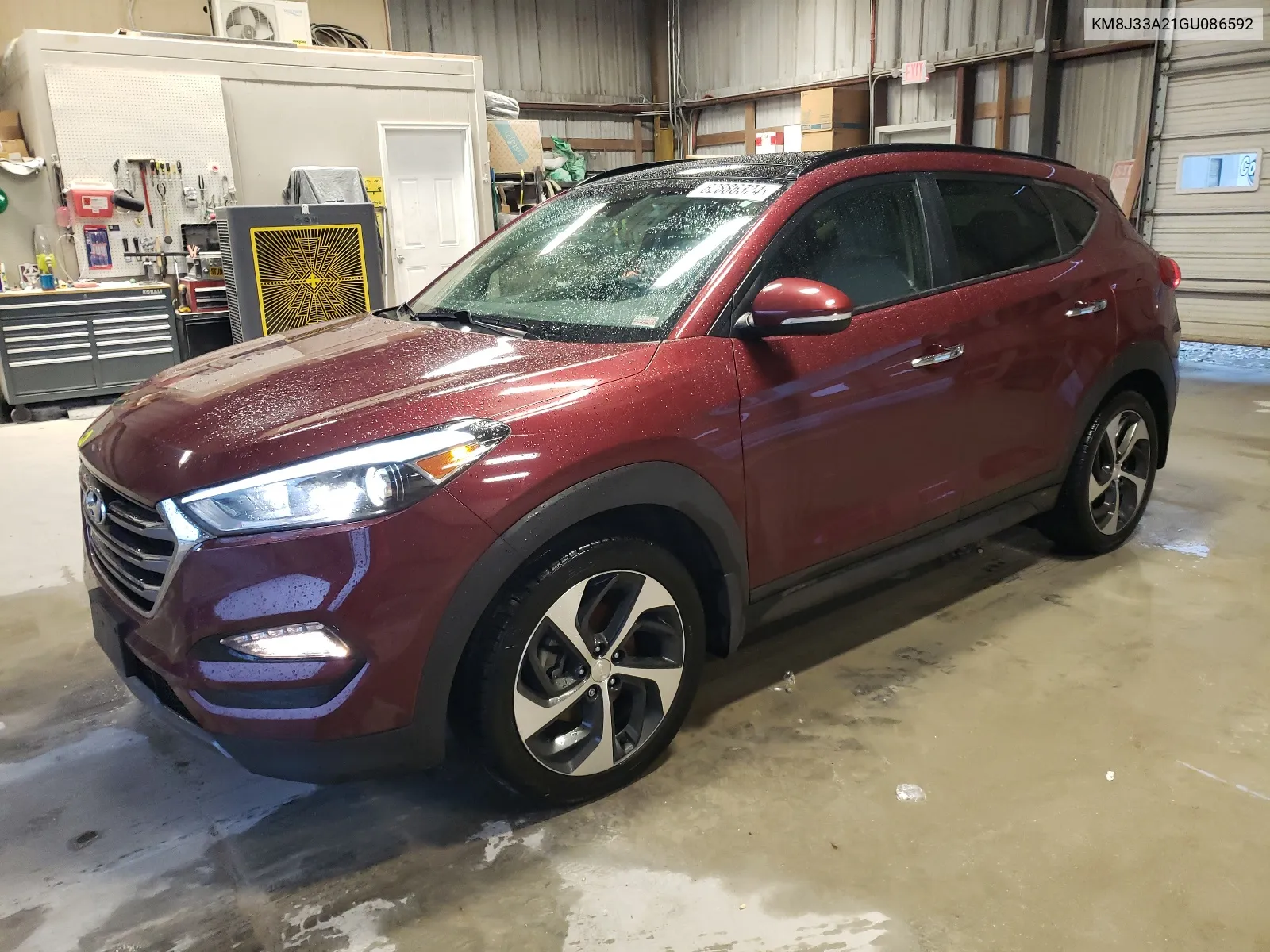 2016 Hyundai Tucson Limited VIN: KM8J33A21GU086592 Lot: 62886324