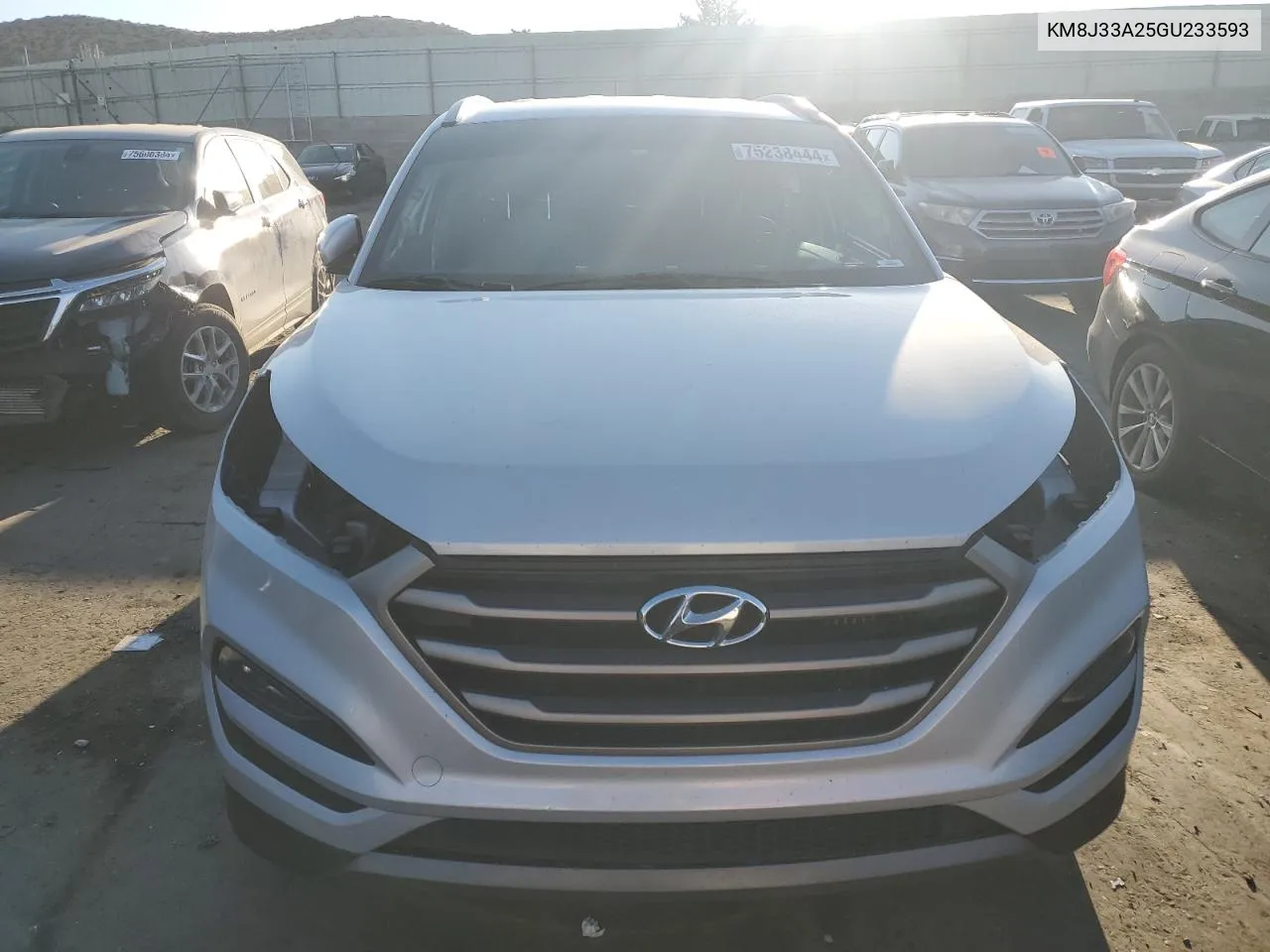 2016 Hyundai Tucson Limited VIN: KM8J33A25GU233593 Lot: 75238444