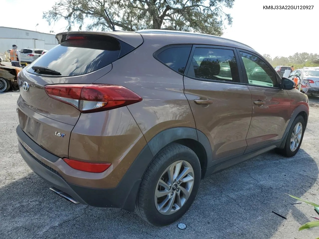 KM8J33A22GU120927 2016 Hyundai Tucson Limited