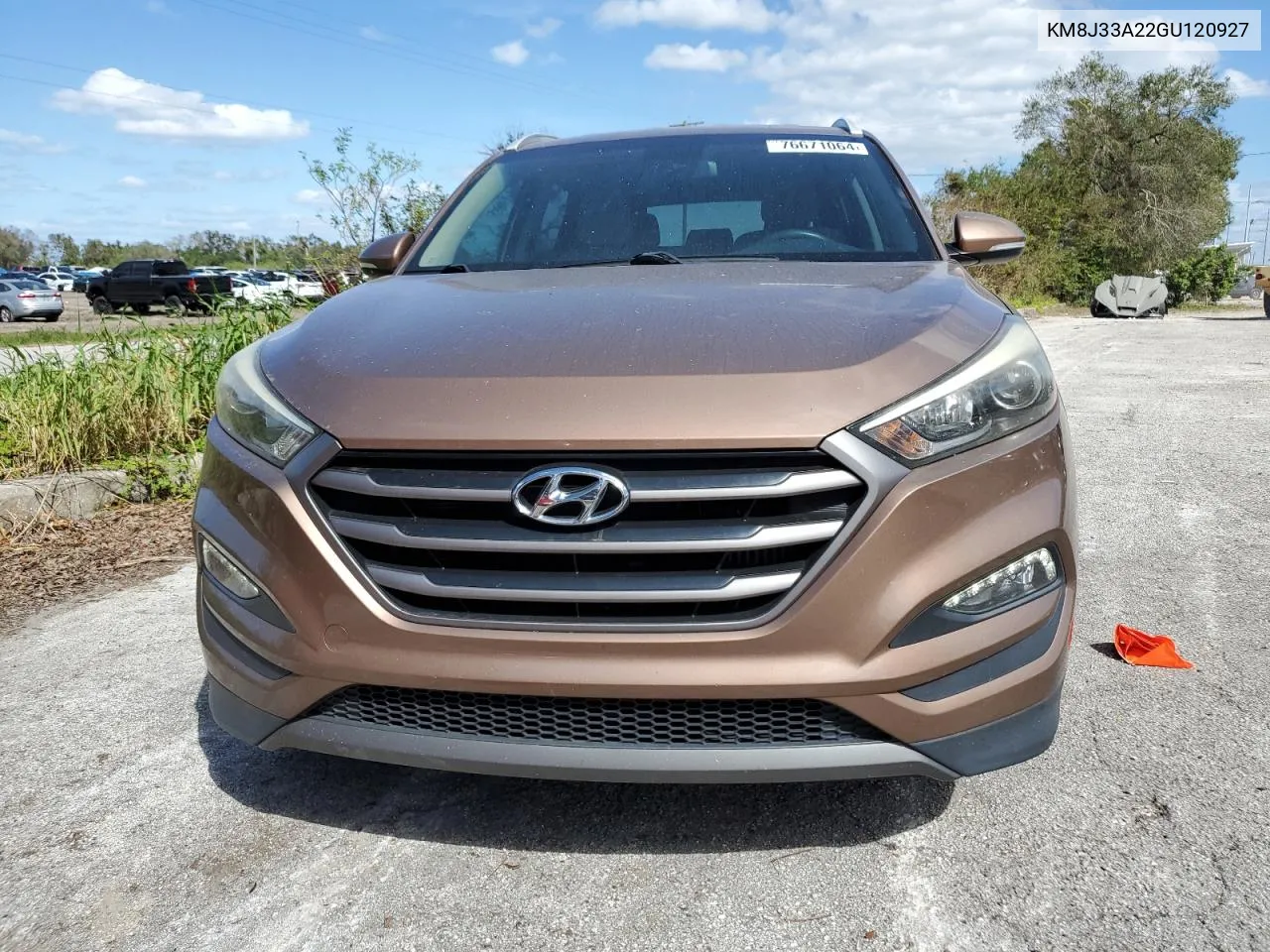 2016 Hyundai Tucson Limited VIN: KM8J33A22GU120927 Lot: 76671064