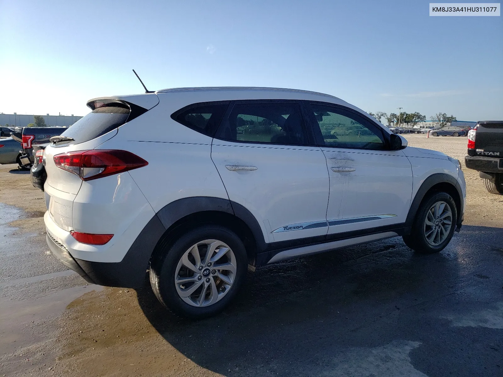 2017 Hyundai Tucson Limited VIN: KM8J33A41HU311077 Lot: 56049364