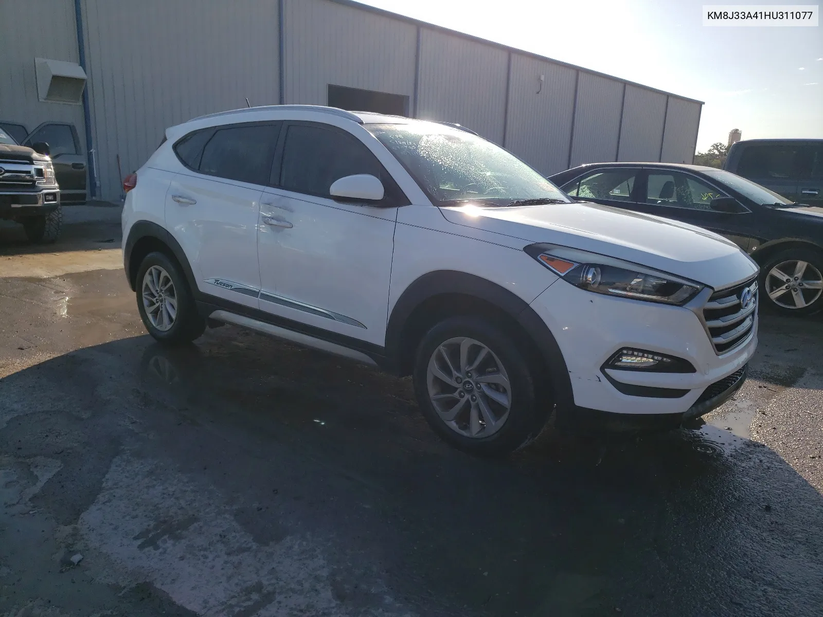 2017 Hyundai Tucson Limited VIN: KM8J33A41HU311077 Lot: 56049364