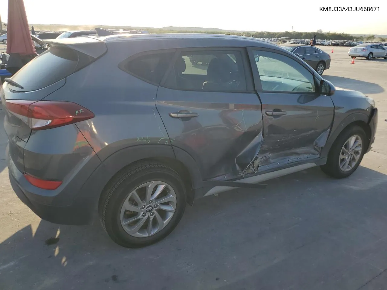 KM8J33A43JU668671 2018 Hyundai Tucson Sel