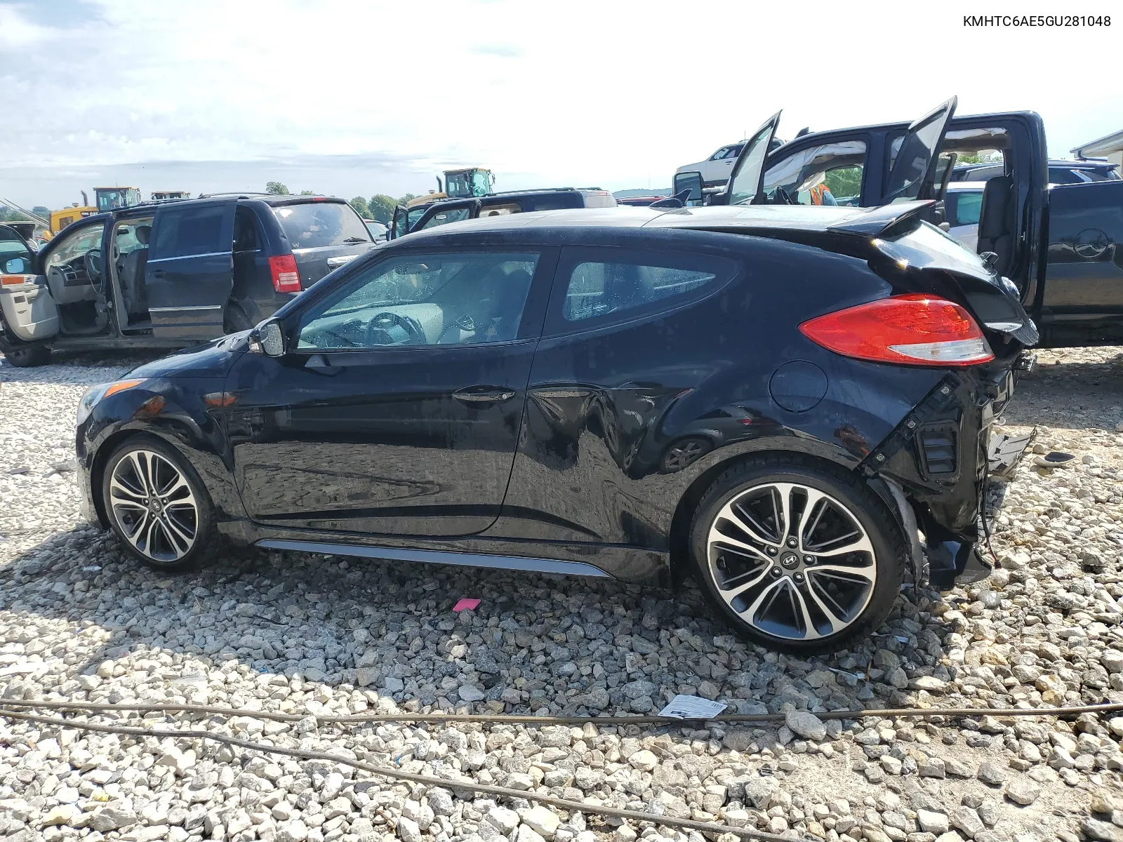 2016 Hyundai Veloster Turbo VIN: KMHTC6AE5GU281048 Lot: 61512634