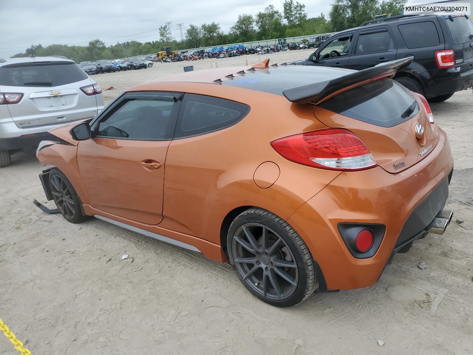 KMHTC6AE7GU304071 2016 Hyundai Veloster Turbo