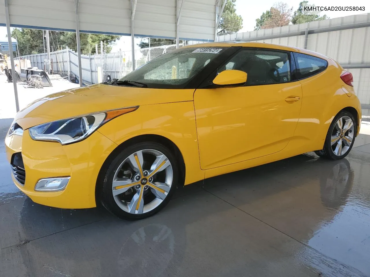 KMHTC6AD2GU258043 2016 Hyundai Veloster