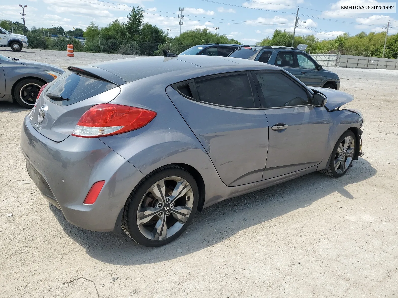 2016 Hyundai Veloster VIN: KMHTC6AD5GU251992 Lot: 66952784