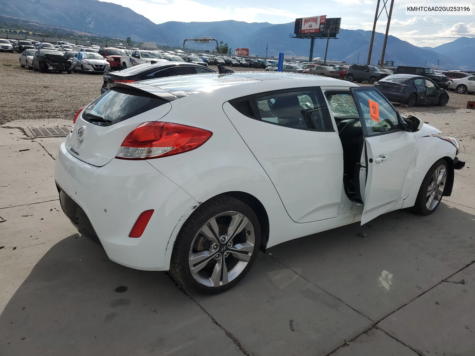 KMHTC6AD2GU253196 2016 Hyundai Veloster