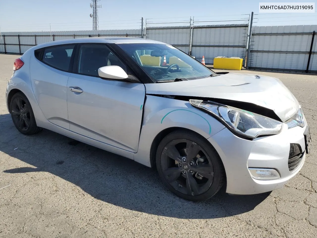 2017 Hyundai Veloster VIN: KMHTC6AD7HU319095 Lot: 73027904