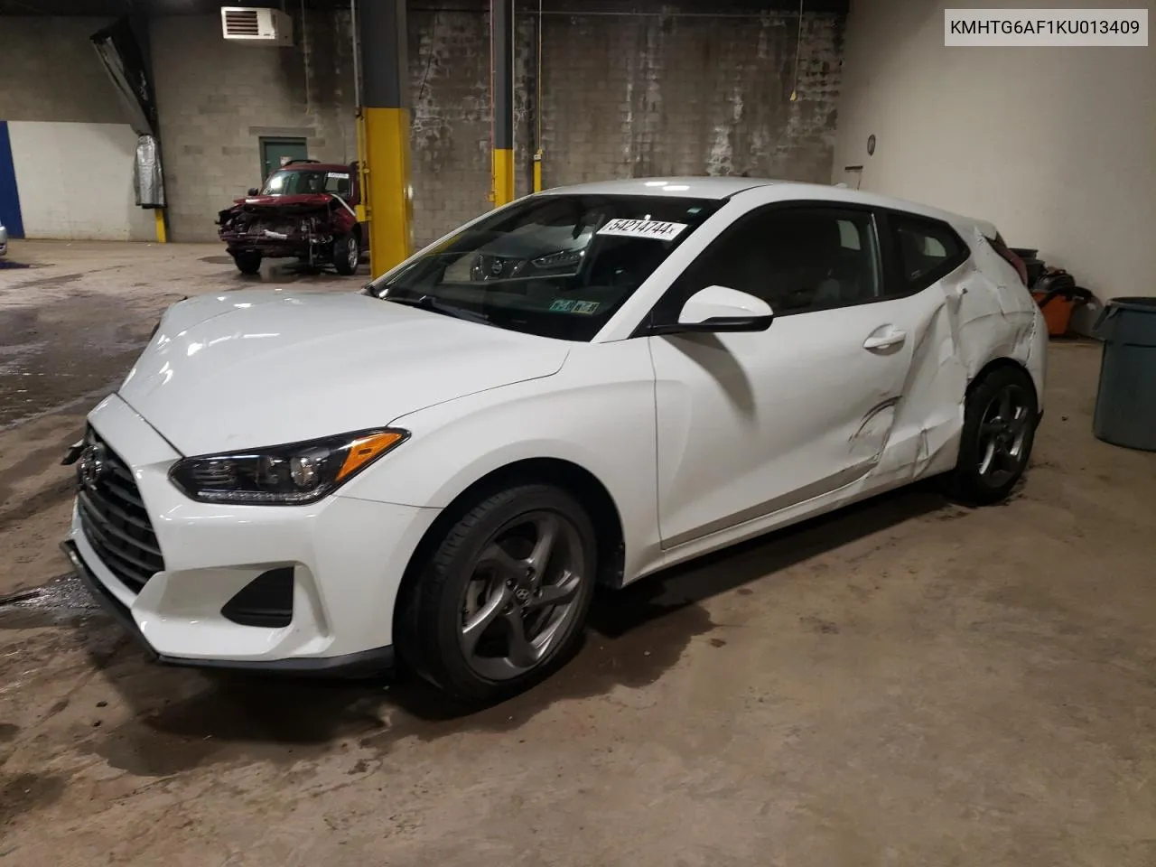 KMHTG6AF1KU013409 2019 Hyundai Veloster Base