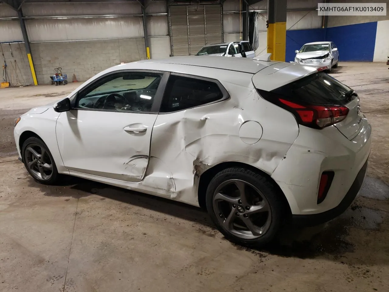 KMHTG6AF1KU013409 2019 Hyundai Veloster Base