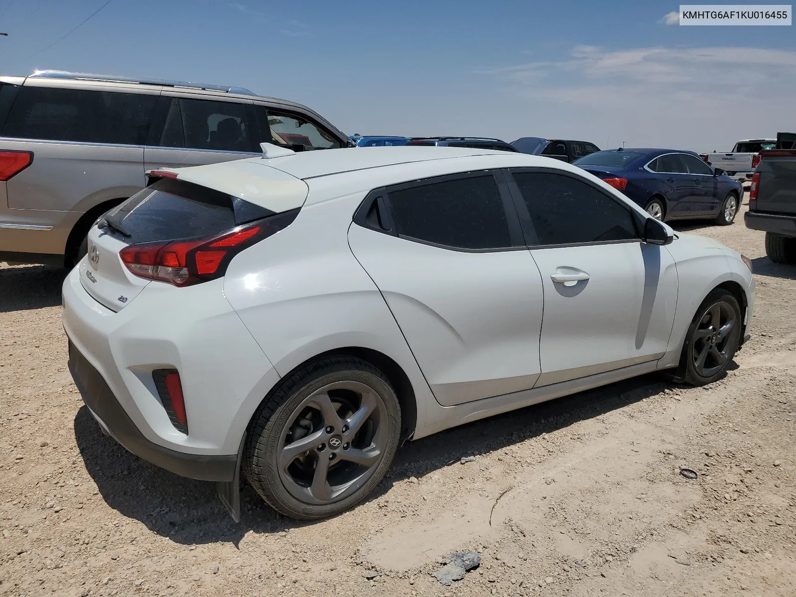 KMHTG6AF1KU016455 2019 Hyundai Veloster Base