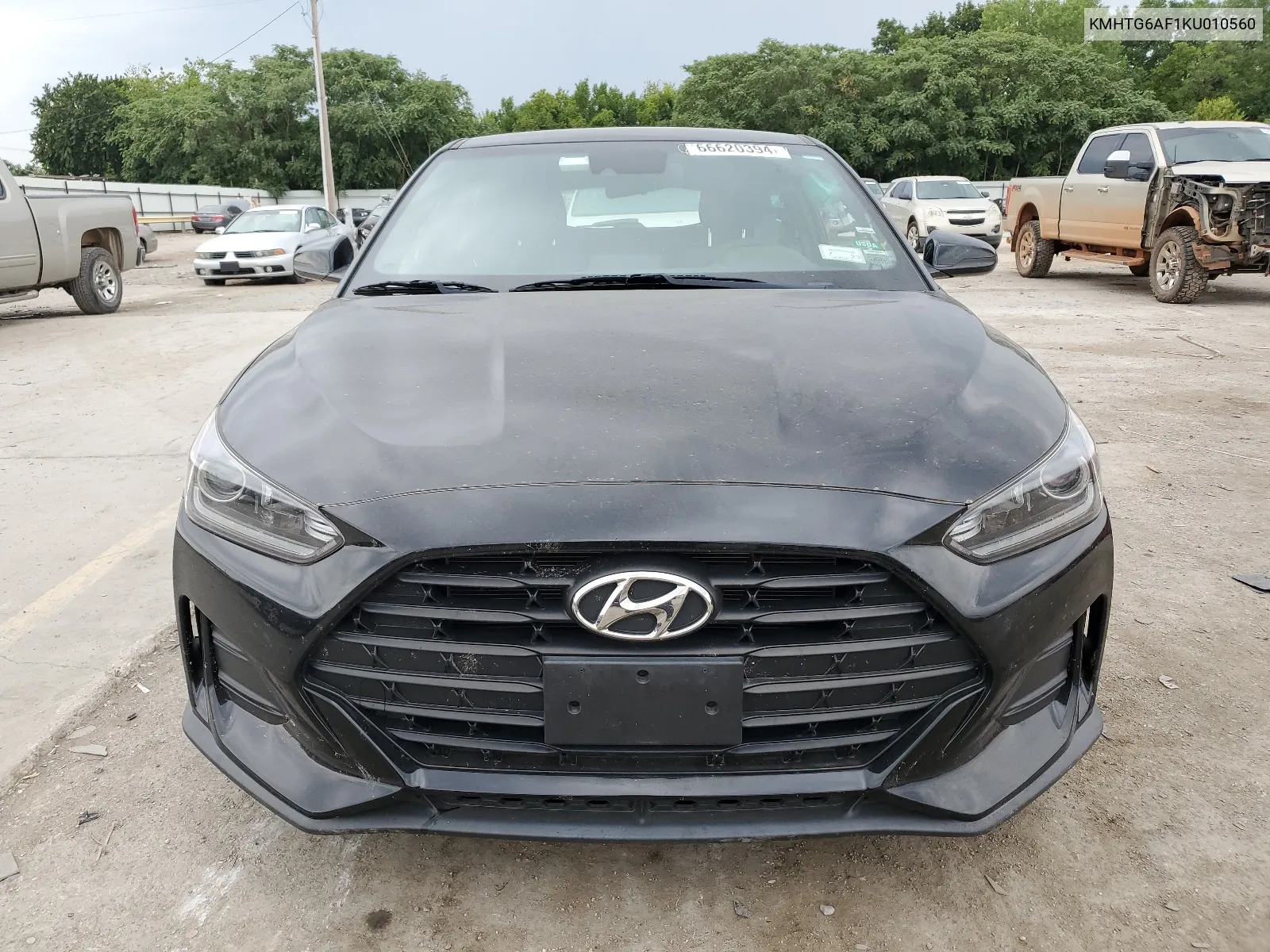 KMHTG6AF1KU010560 2019 Hyundai Veloster Base