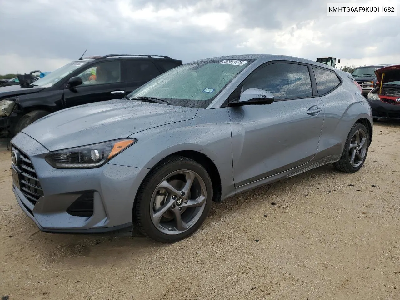 2019 Hyundai Veloster Base VIN: KMHTG6AF9KU011682 Lot: 70252674