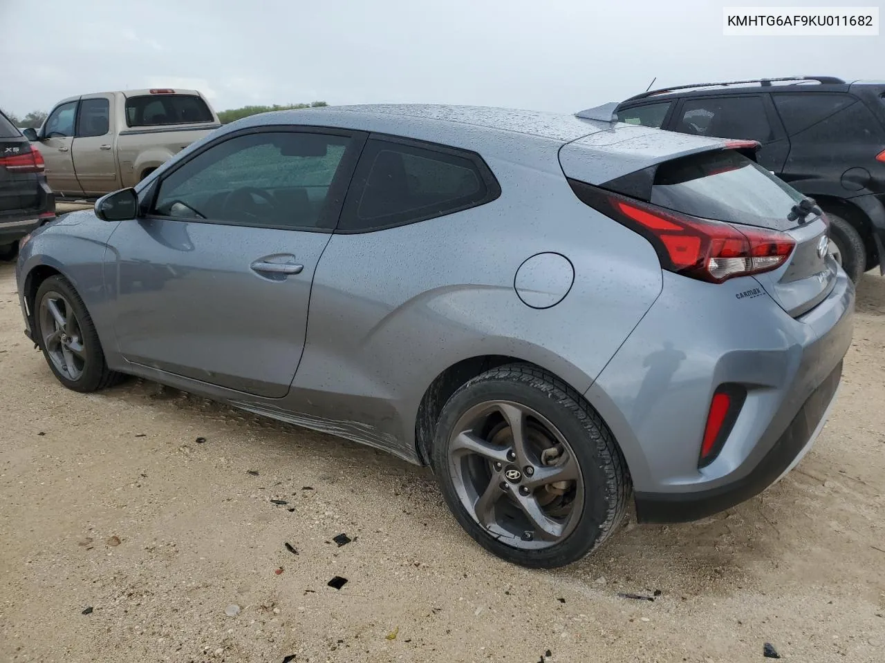 2019 Hyundai Veloster Base VIN: KMHTG6AF9KU011682 Lot: 70252674