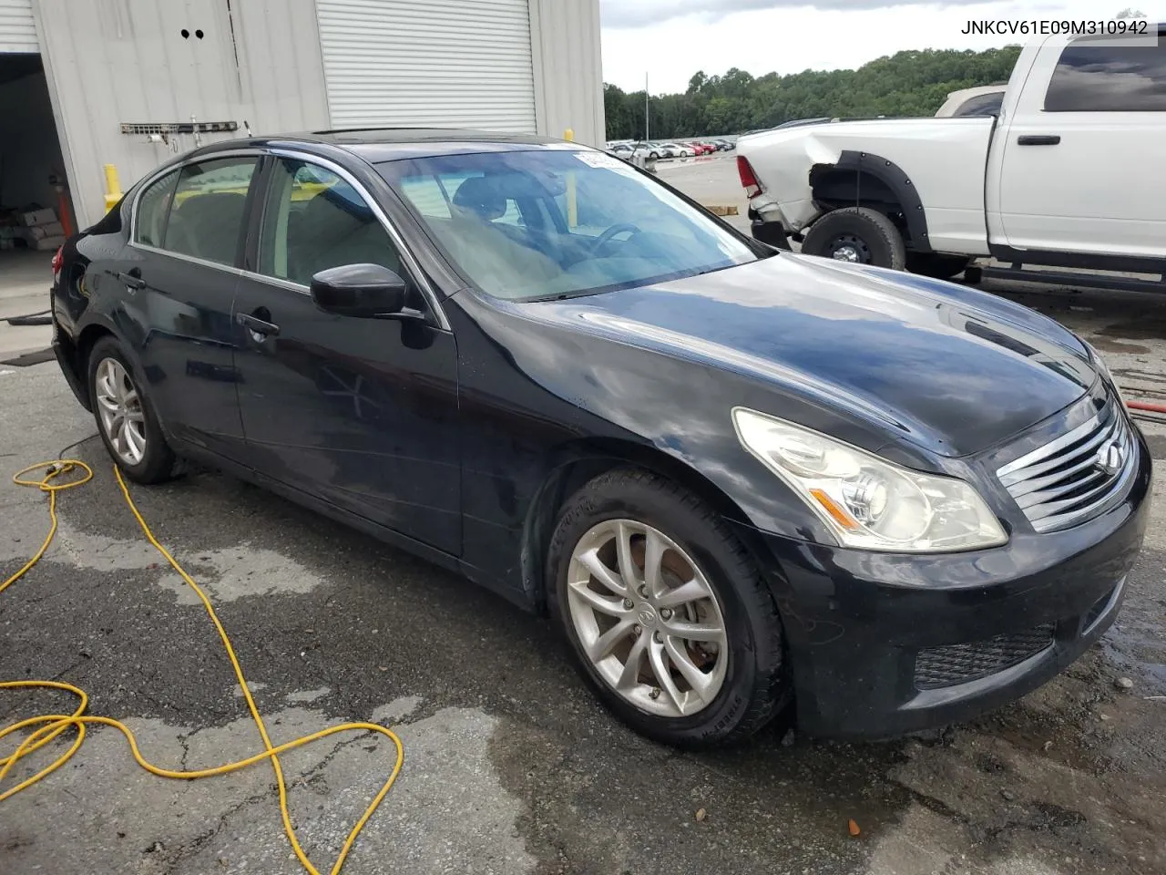 2009 Infiniti G37 Base VIN: JNKCV61E09M310942 Lot: 64428834