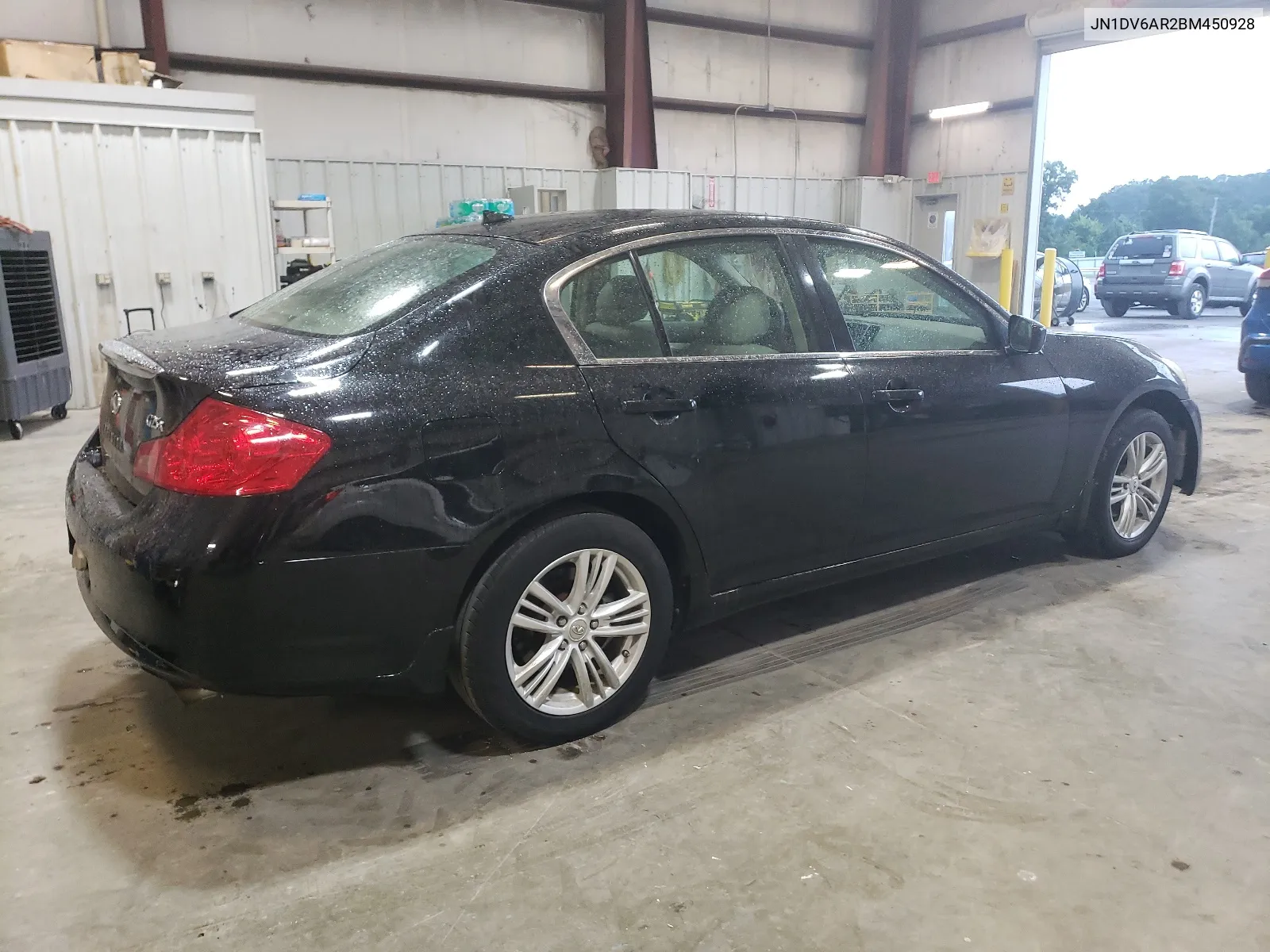 JN1DV6AR2BM450928 2011 Infiniti G25