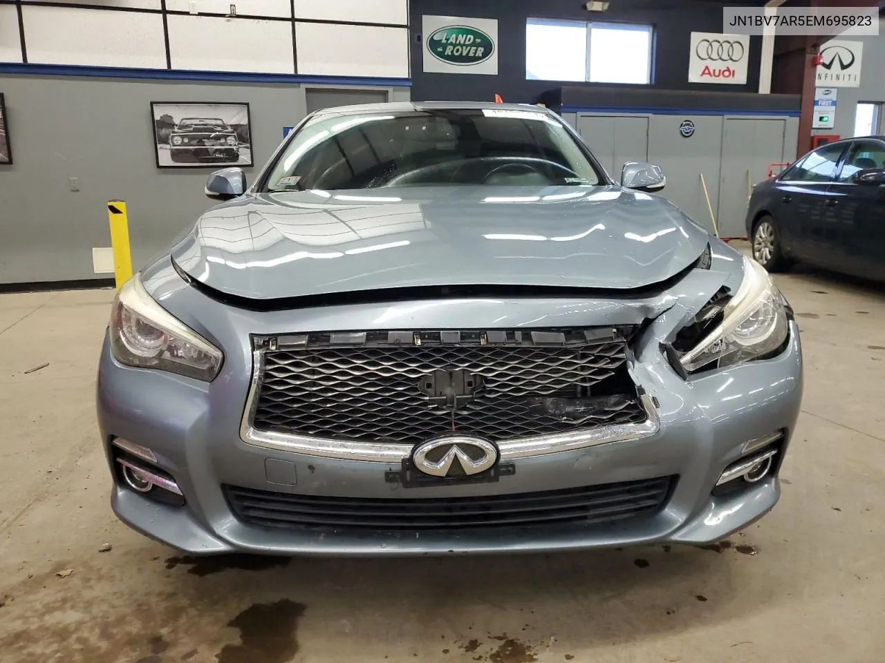 2014 Infiniti Q50 Base VIN: JN1BV7AR5EM695823 Lot: 40422654