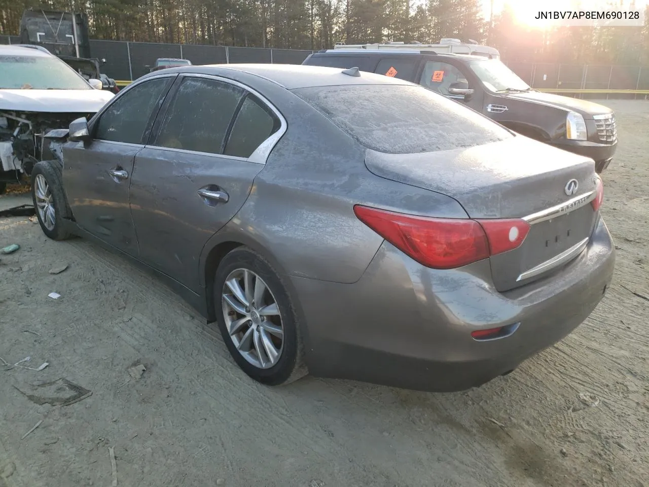 JN1BV7AP8EM690128 2014 Infiniti Q50 Base