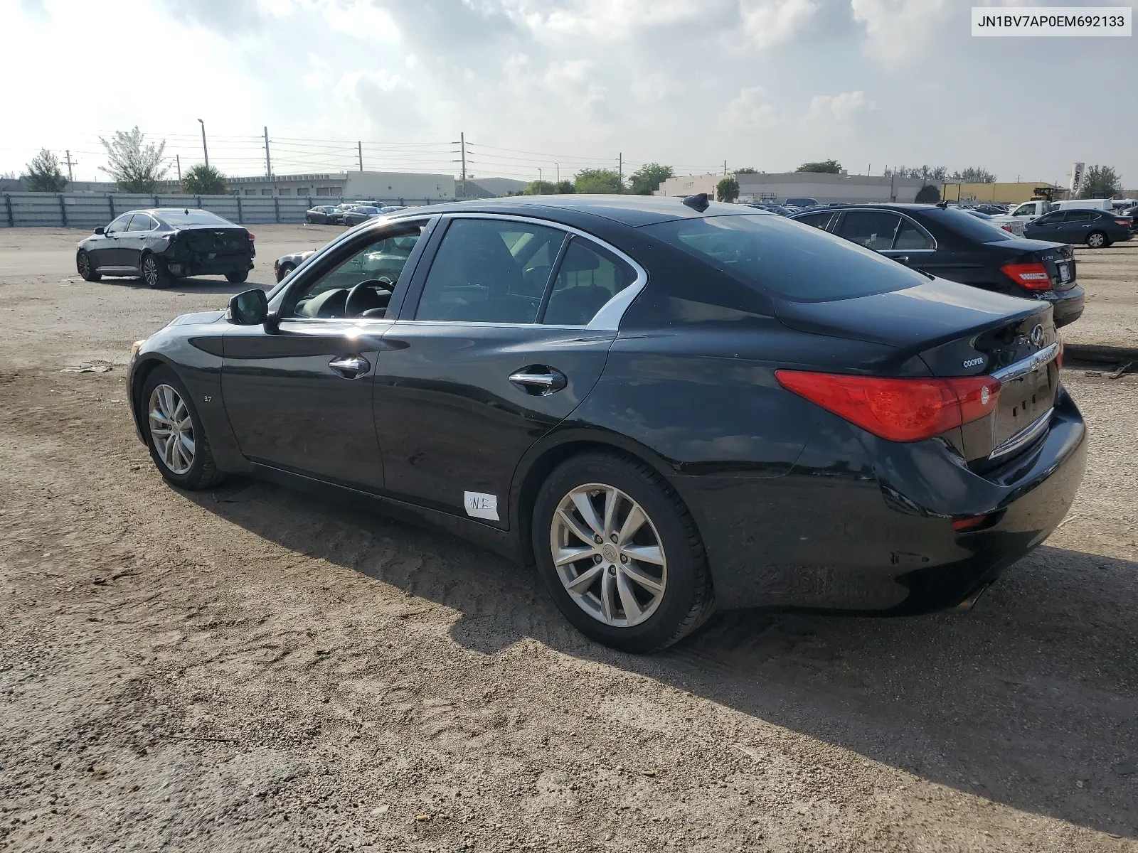 2014 Infiniti Q50 Base VIN: JN1BV7AP0EM692133 Lot: 68296724