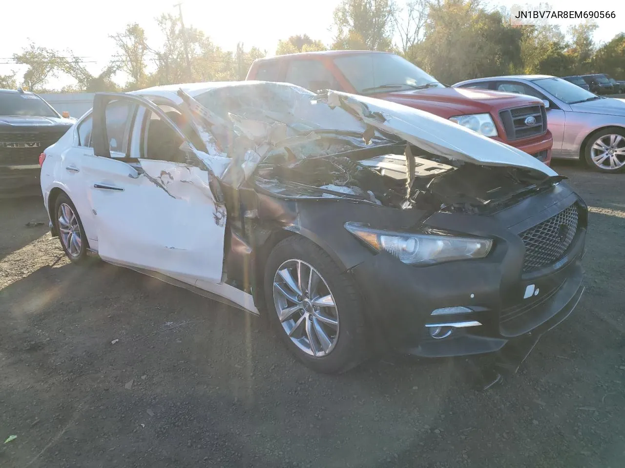 JN1BV7AR8EM690566 2014 Infiniti Q50 Base