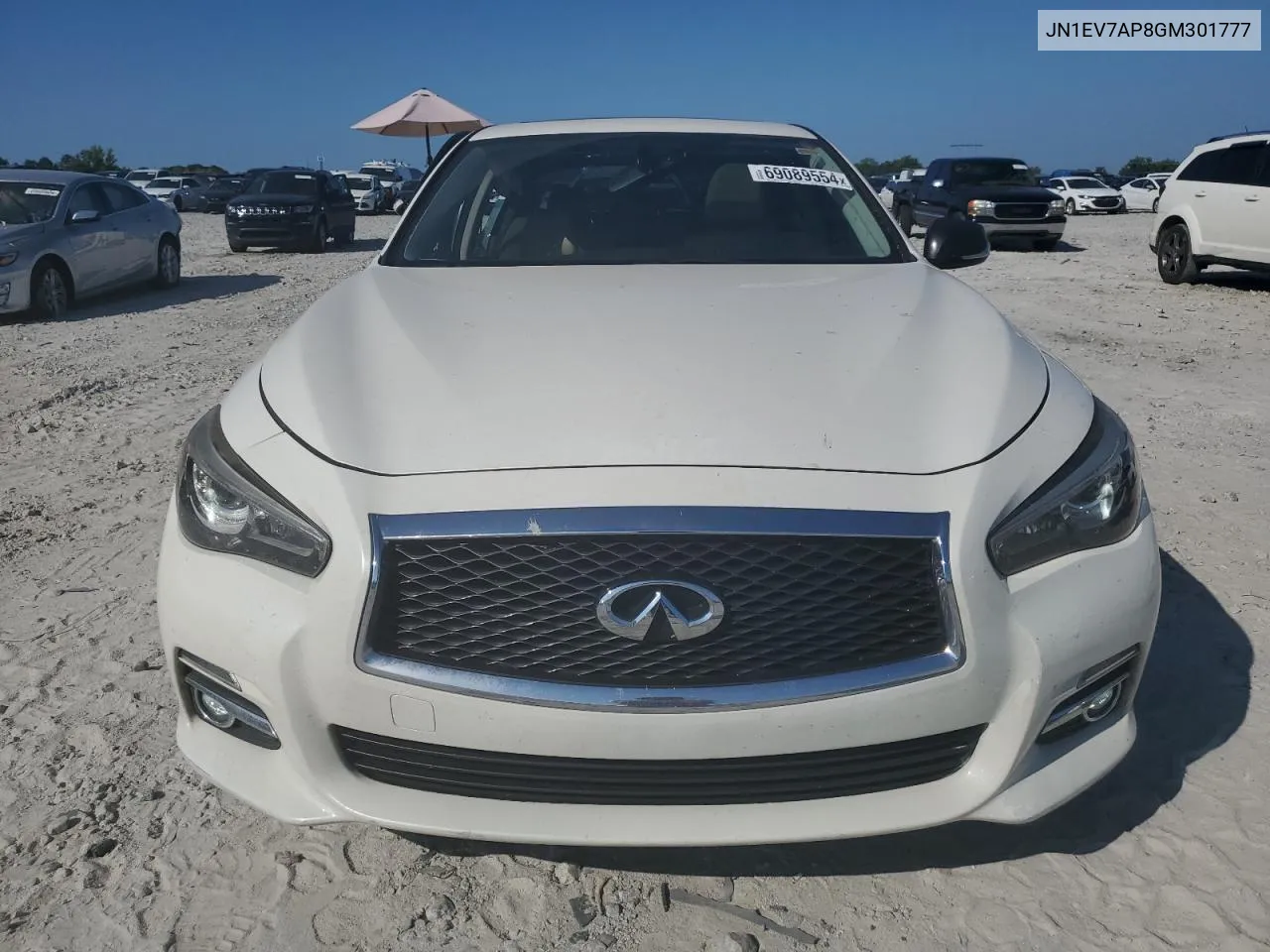 JN1EV7AP8GM301777 2016 Infiniti Q50 Premium