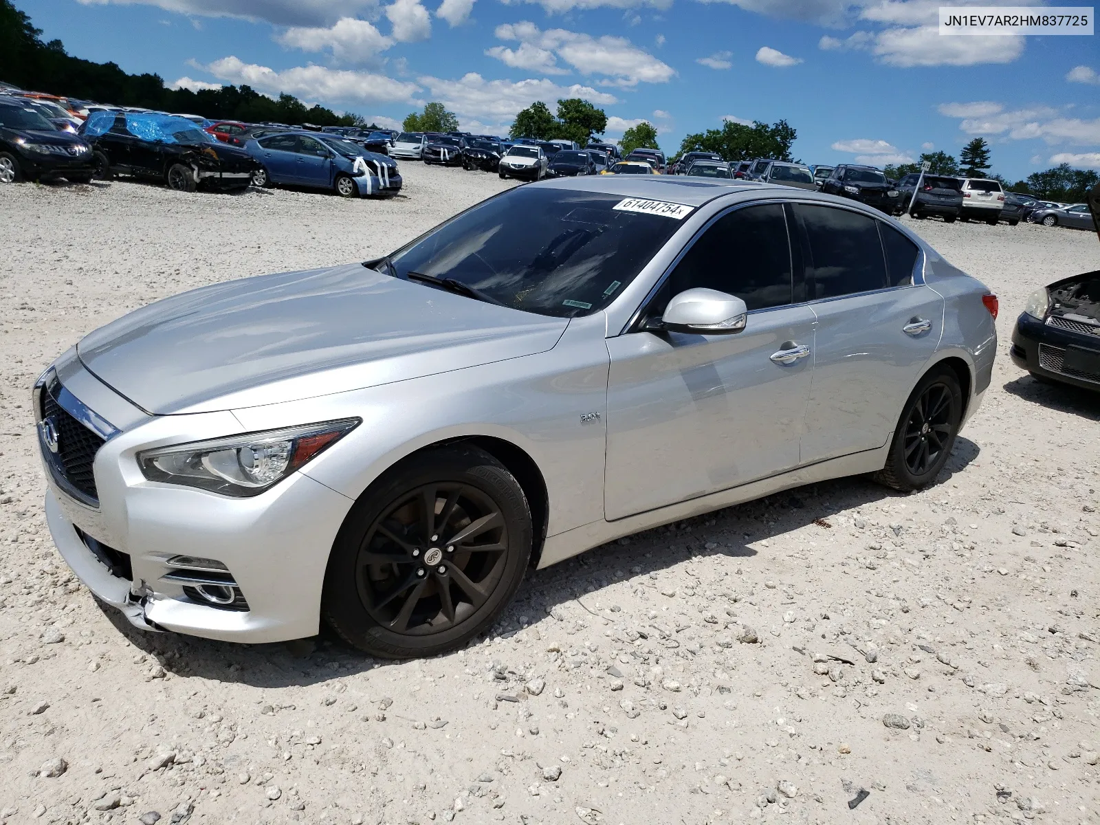 JN1EV7AR2HM837725 2017 Infiniti Q50 Premium