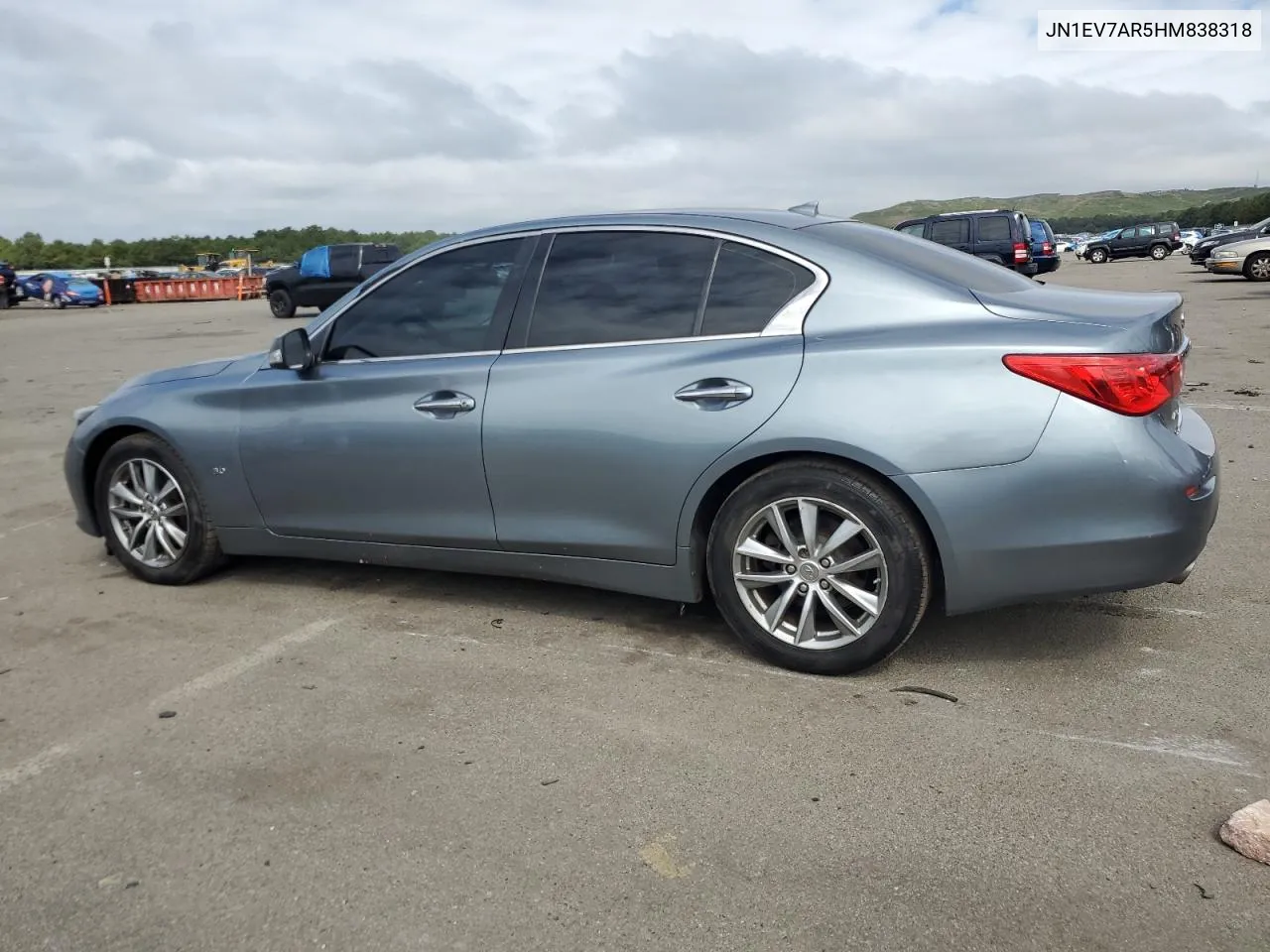 2017 Infiniti Q50 Premium VIN: JN1EV7AR5HM838318 Lot: 70298724