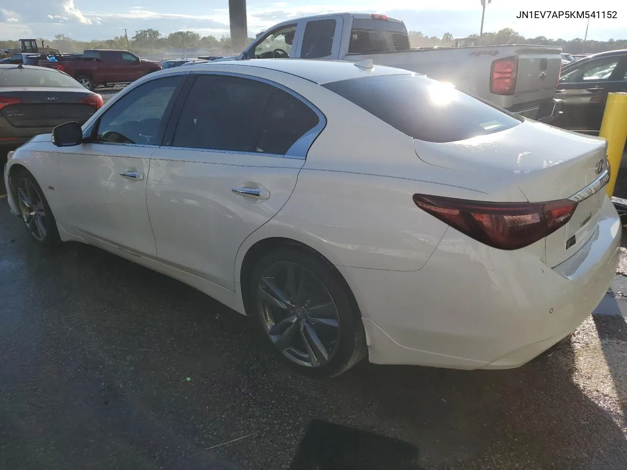 2017 Infiniti Q50 Luxe VIN: JN1EV7AP5KM541152 Lot: 73584474