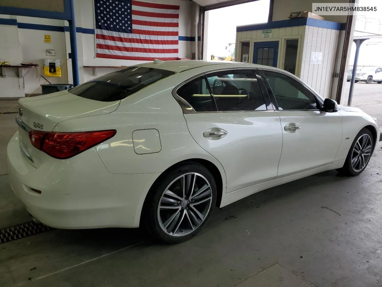 2017 Infiniti Q50 Premium VIN: JN1EV7AR5HM838545 Lot: 76086514