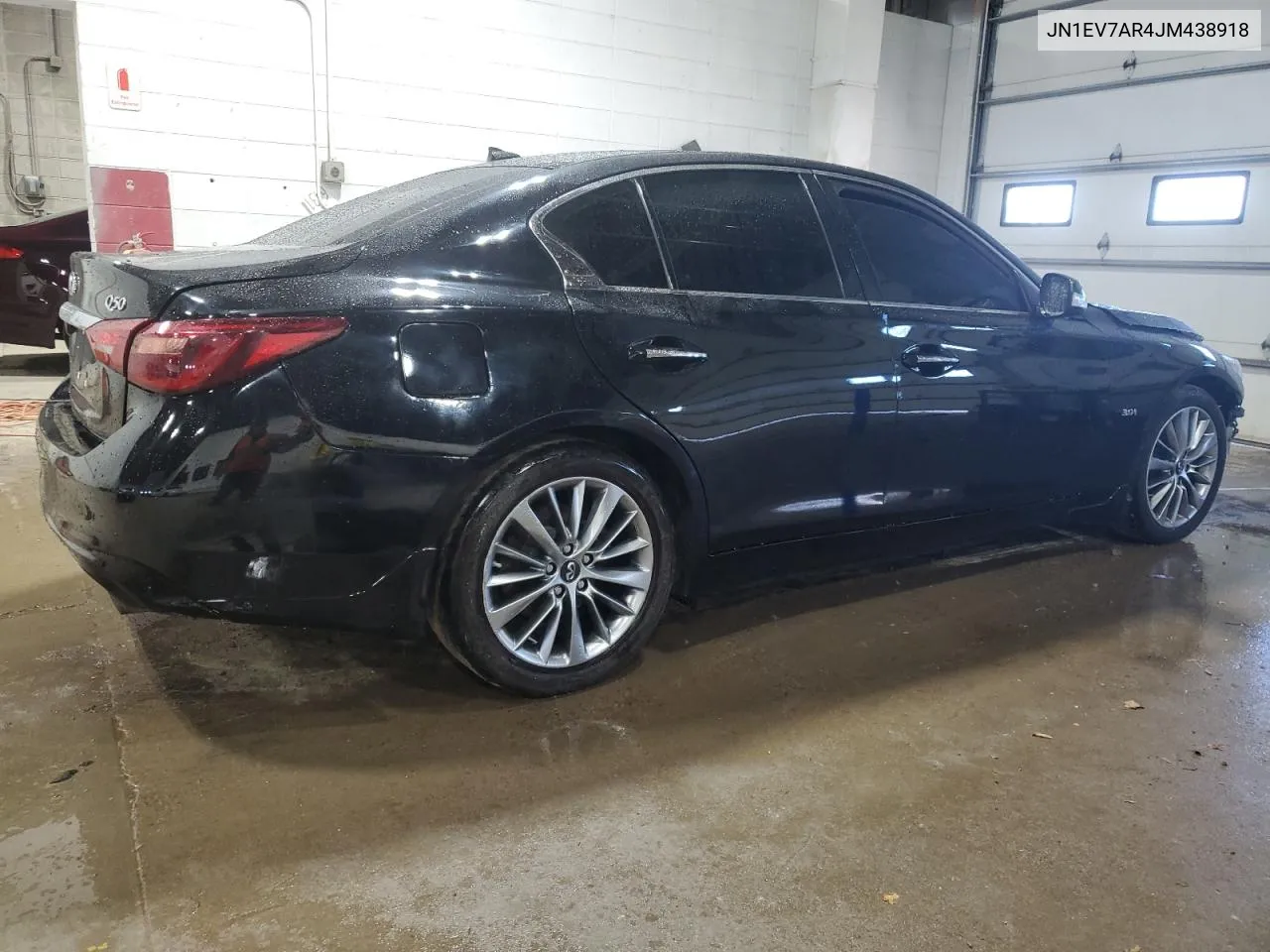 JN1EV7AR4JM438918 2018 Infiniti Q50 Luxe