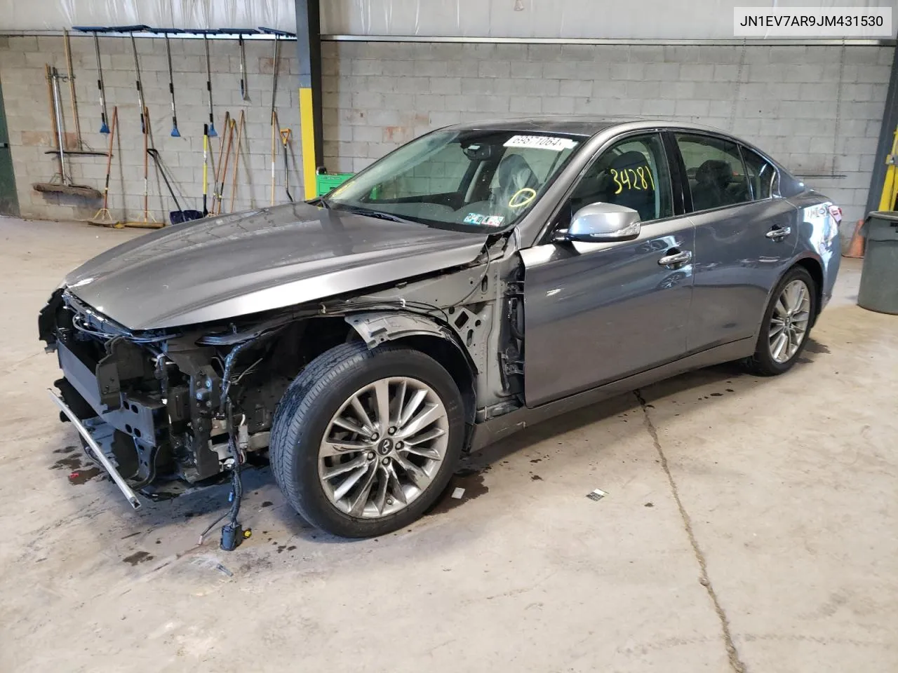 JN1EV7AR9JM431530 2018 Infiniti Q50 Luxe