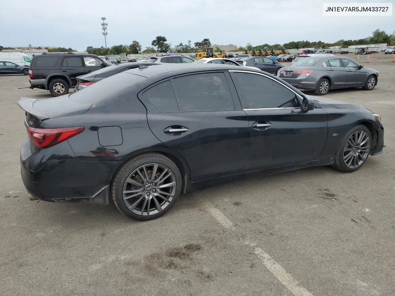 JN1EV7AR5JM433727 2018 Infiniti Q50 Luxe