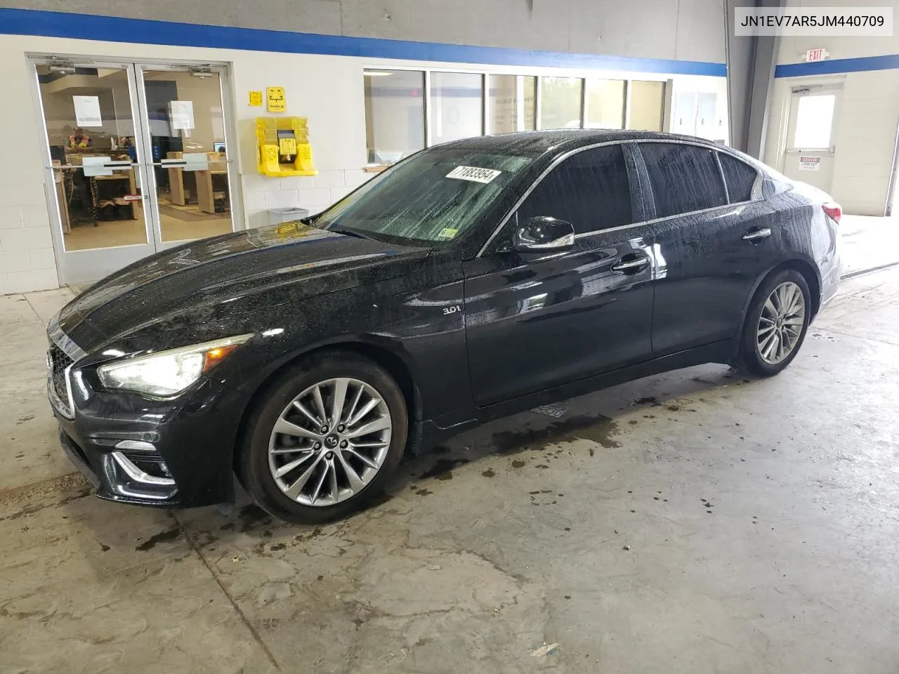 JN1EV7AR5JM440709 2018 Infiniti Q50 Luxe